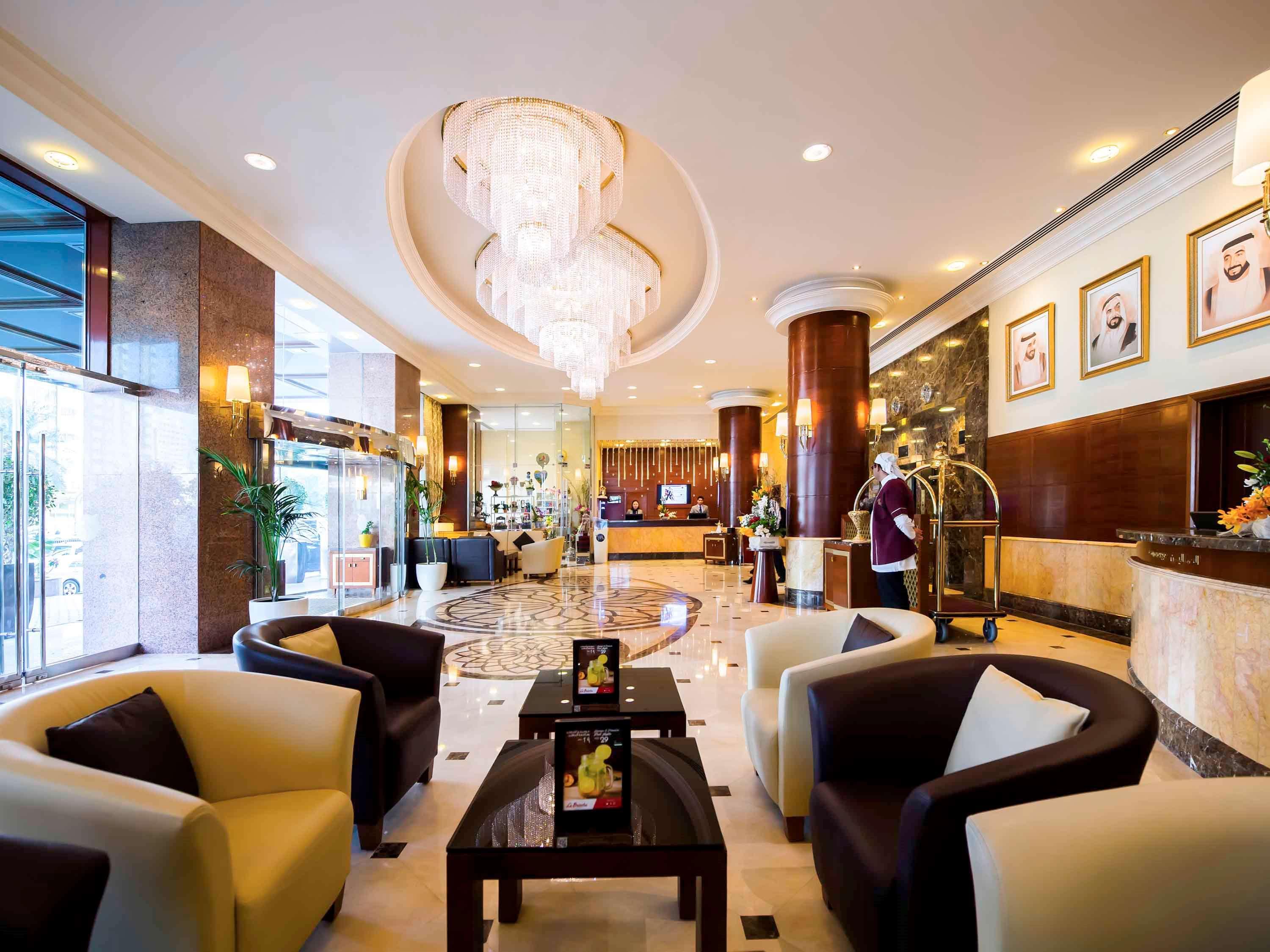 Grand Mercure Majlis Residences Abú Dhabí Exteriér fotografie Lobby