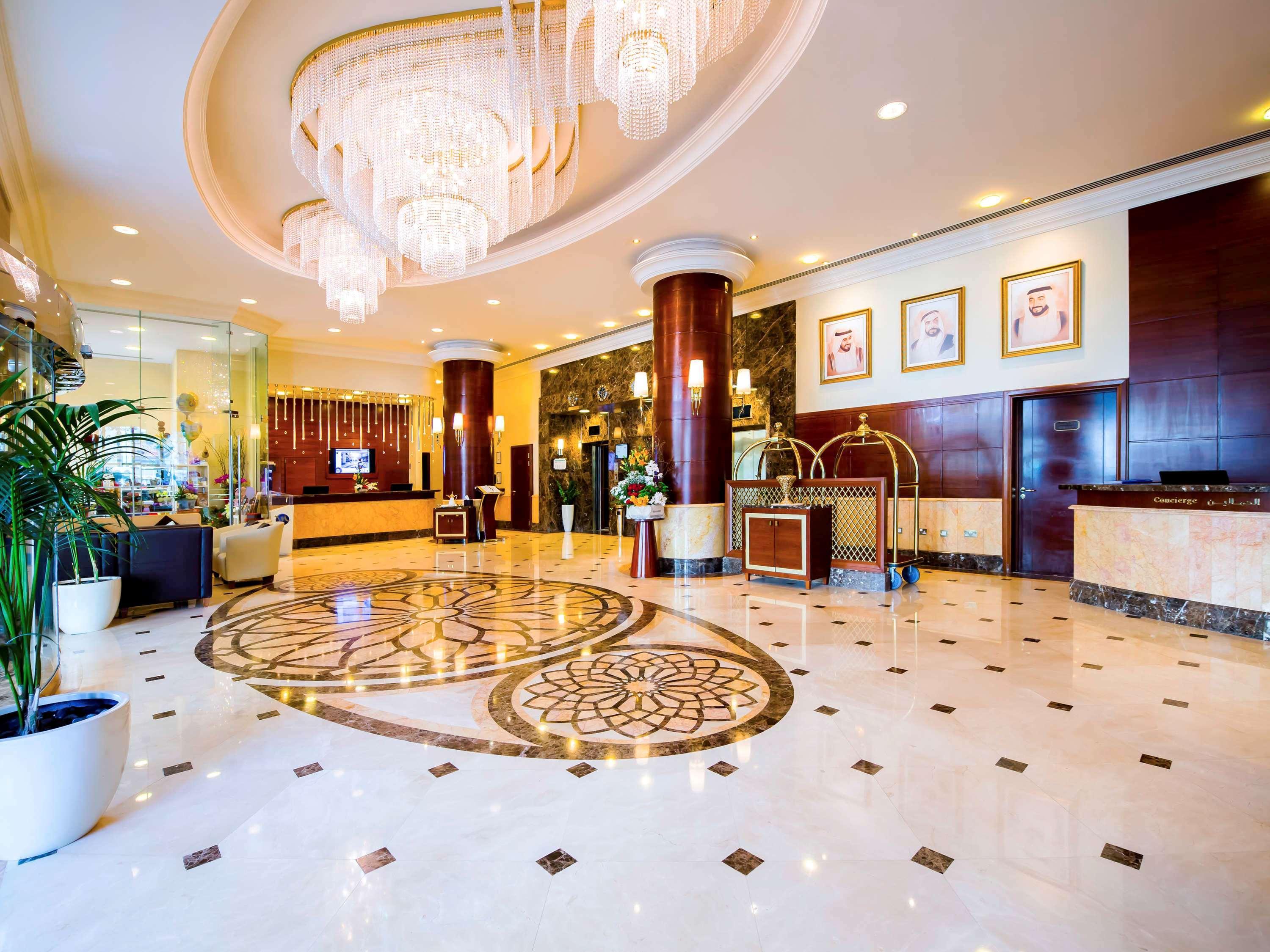 Grand Mercure Majlis Residences Abú Dhabí Exteriér fotografie Lobby