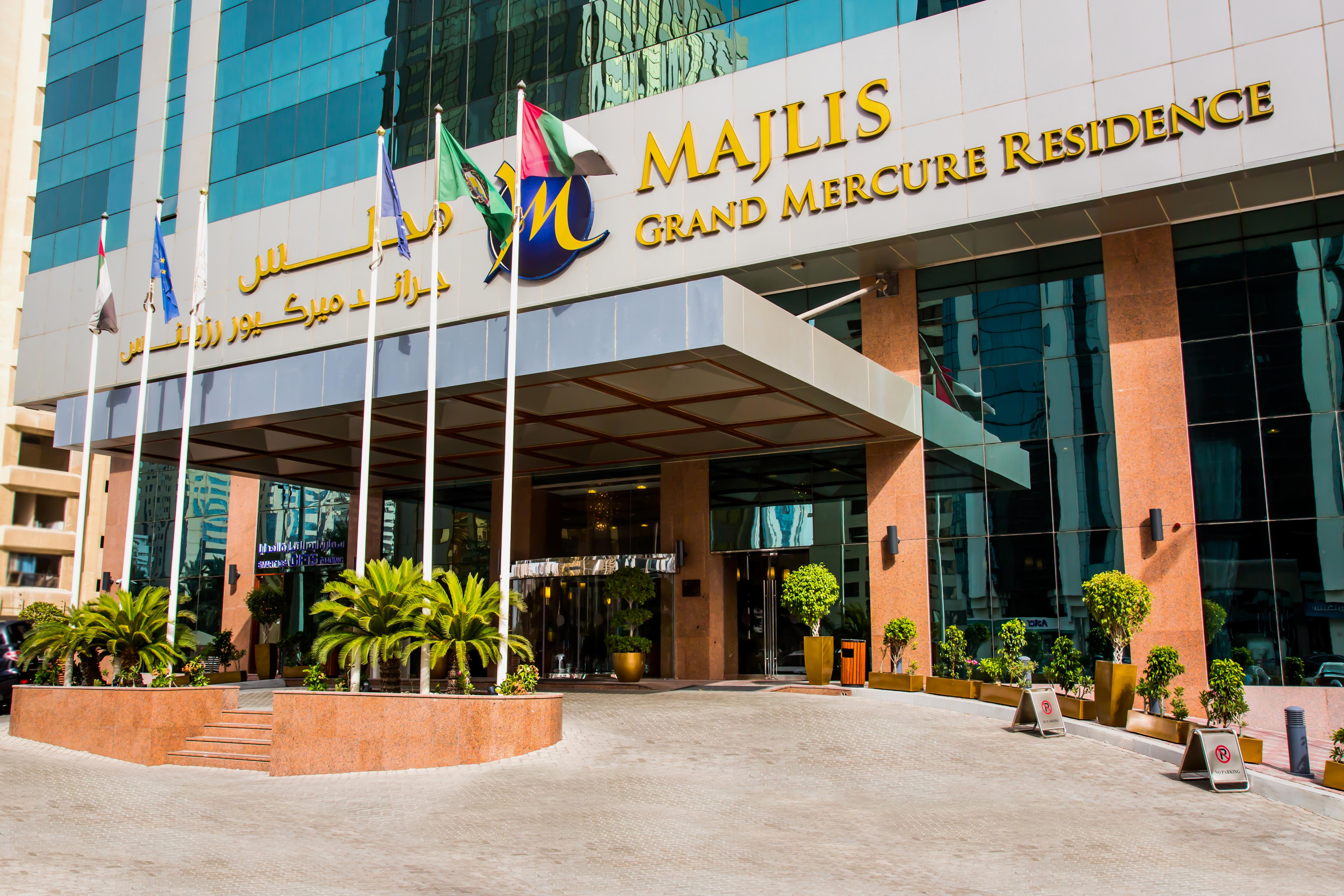 Grand Mercure Majlis Residences Abú Dhabí Exteriér fotografie Grand Mercure Hotel