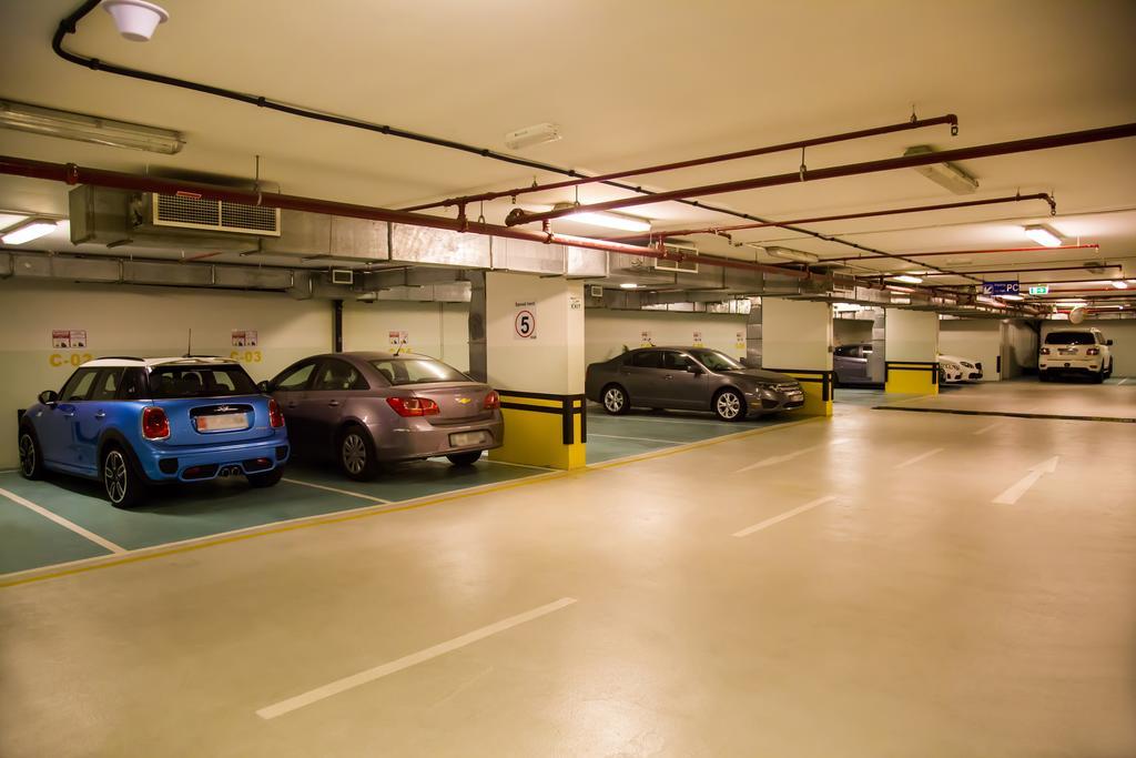 Grand Mercure Majlis Residences Abú Dhabí Exteriér fotografie The car park